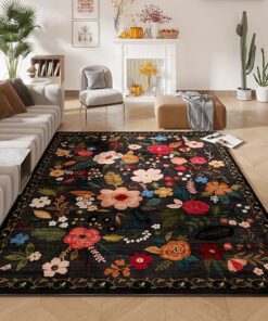 Living room rug with classic floral pattern
