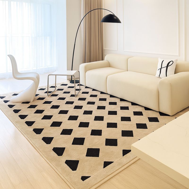 Nordic checkered pattern rug in ivory